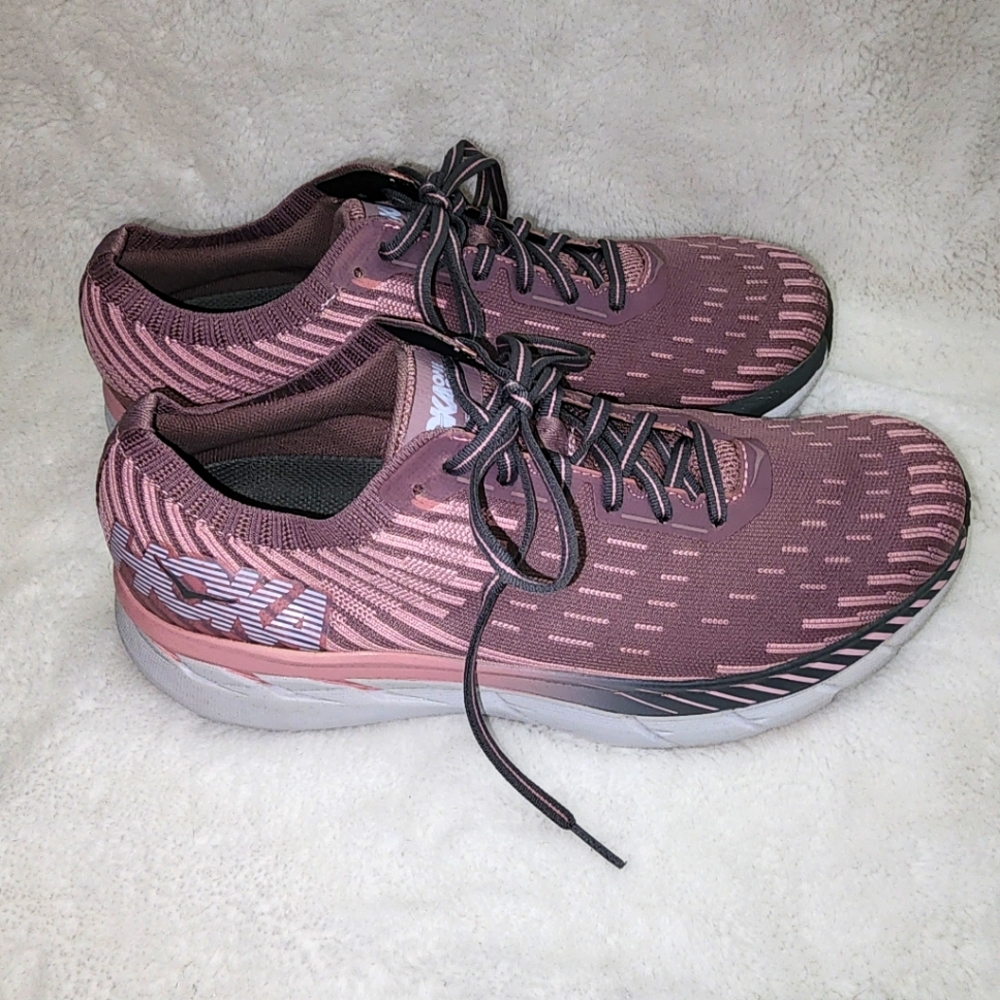 Hoka One One Clifton 5 shoe size 10.5, pink/purple, light cushy